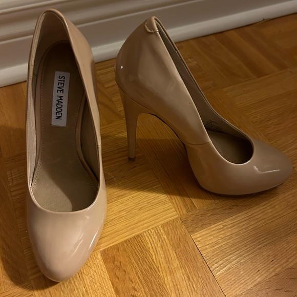 Steve Madden Pumps size 6.5 - Picture 2 of 3